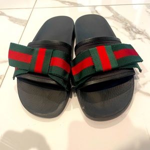 Gucci slides size 38
